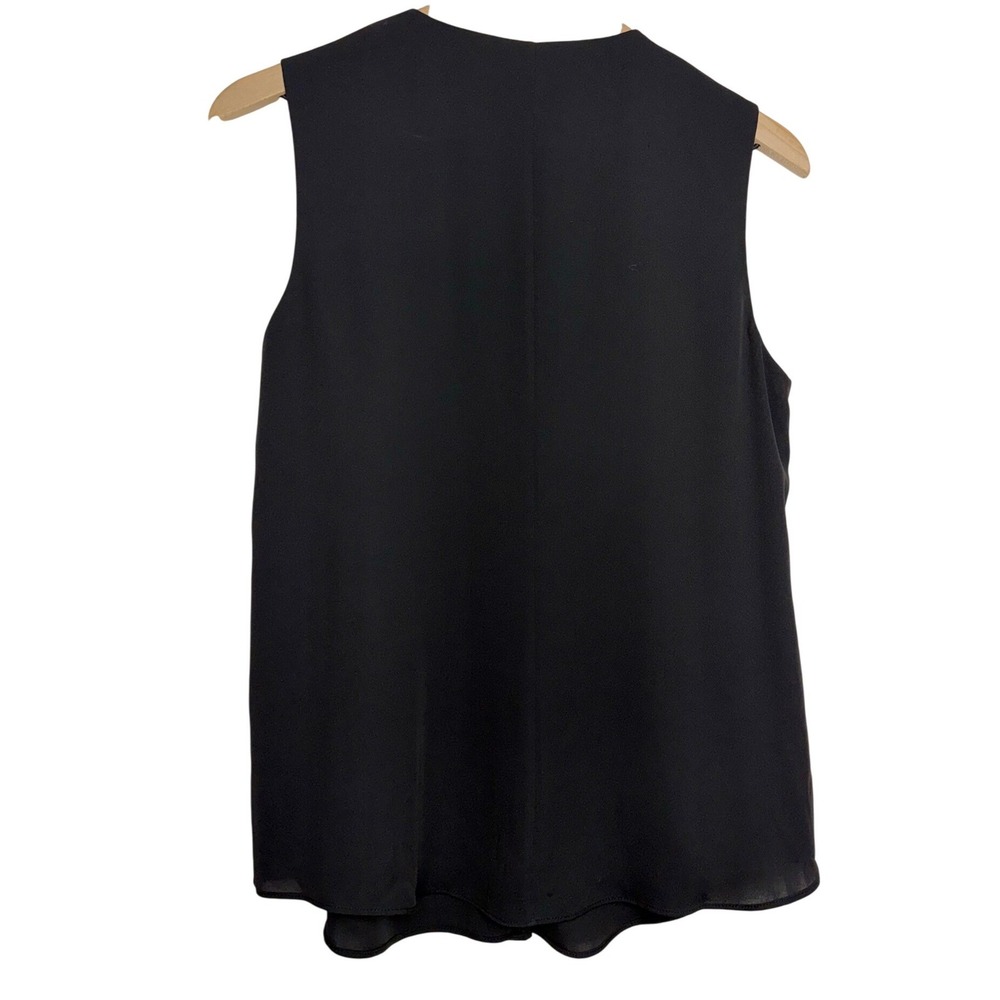 White House Black Market Black Minimalist Sleeveless V-Neck Pleated Blouse Sze 4 - Picture 4 of 8